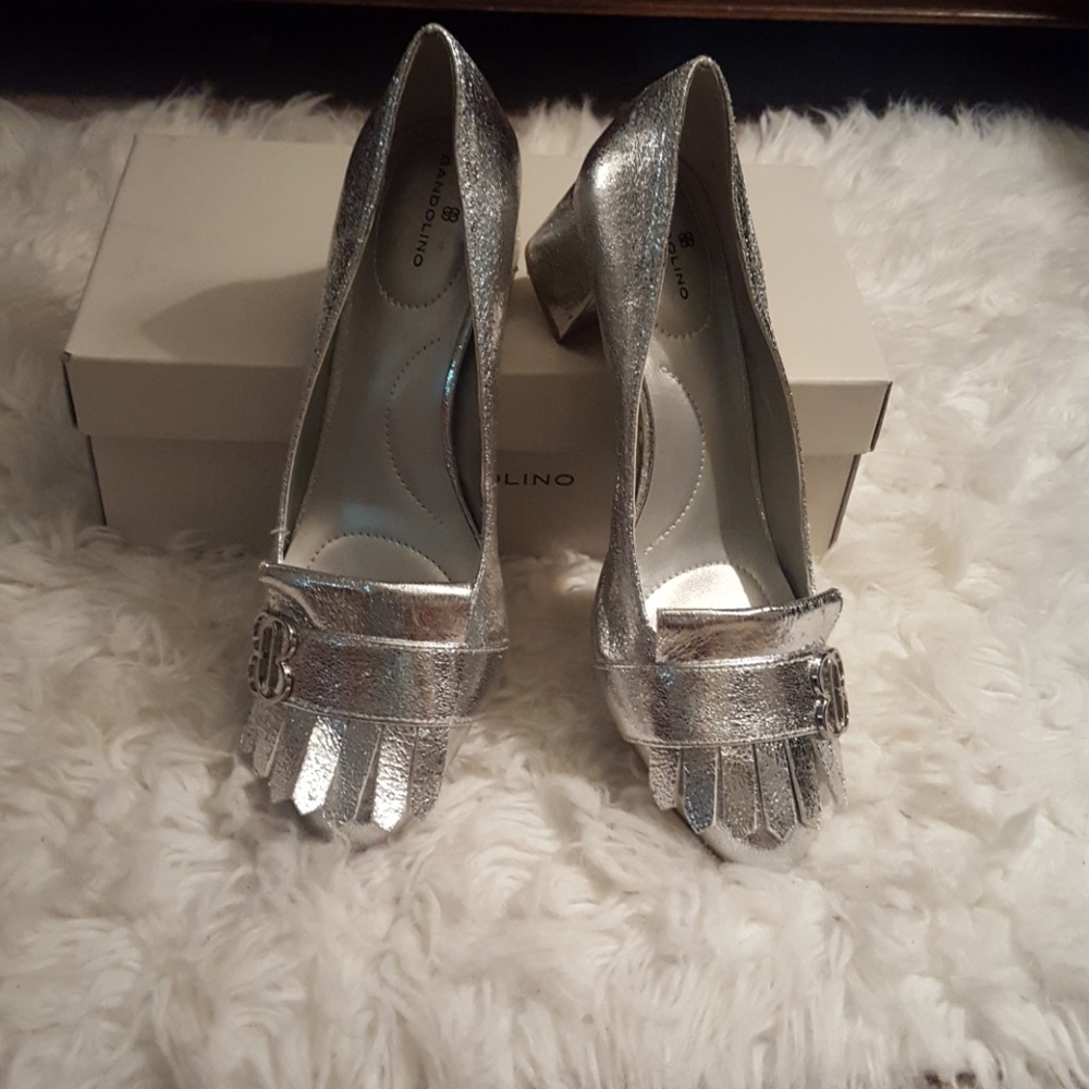 Bandolino silver heels